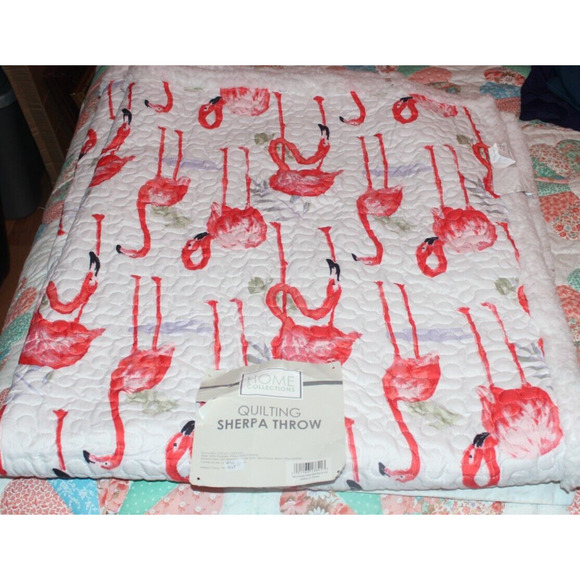 FLAMINGO SHERPA BACK THROW-50 X 60 - Picture 1 of 1